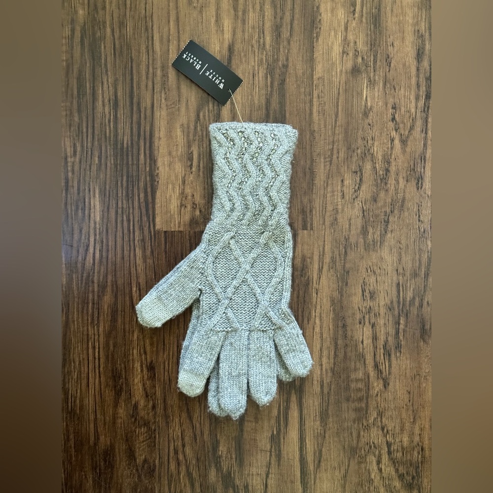 WHBM Rhinestone patterned gloves - Picture 9 of 12